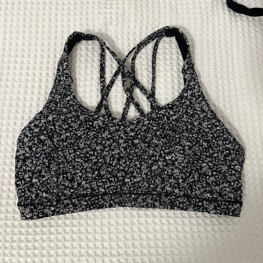 Lululemon Free To Be Serene Bra Daisy Dust Alpine White Black